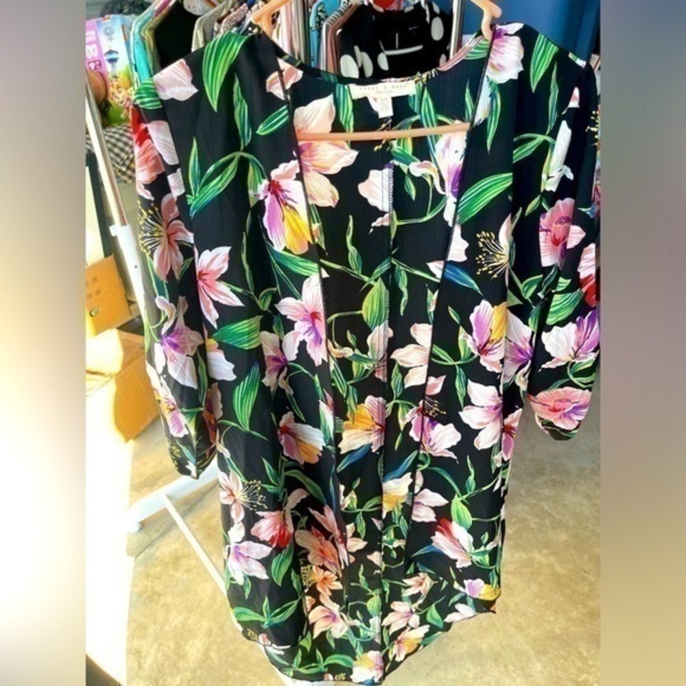 Flint & Moss cover up size Medium